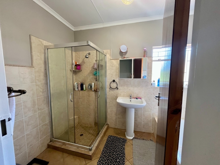 3 Bedroom Property for Sale in Flamwood North West